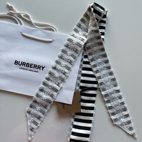 NWT BURBERRY Silk Bandeau Scarf 🤍❤️ - Picture 7 of 11